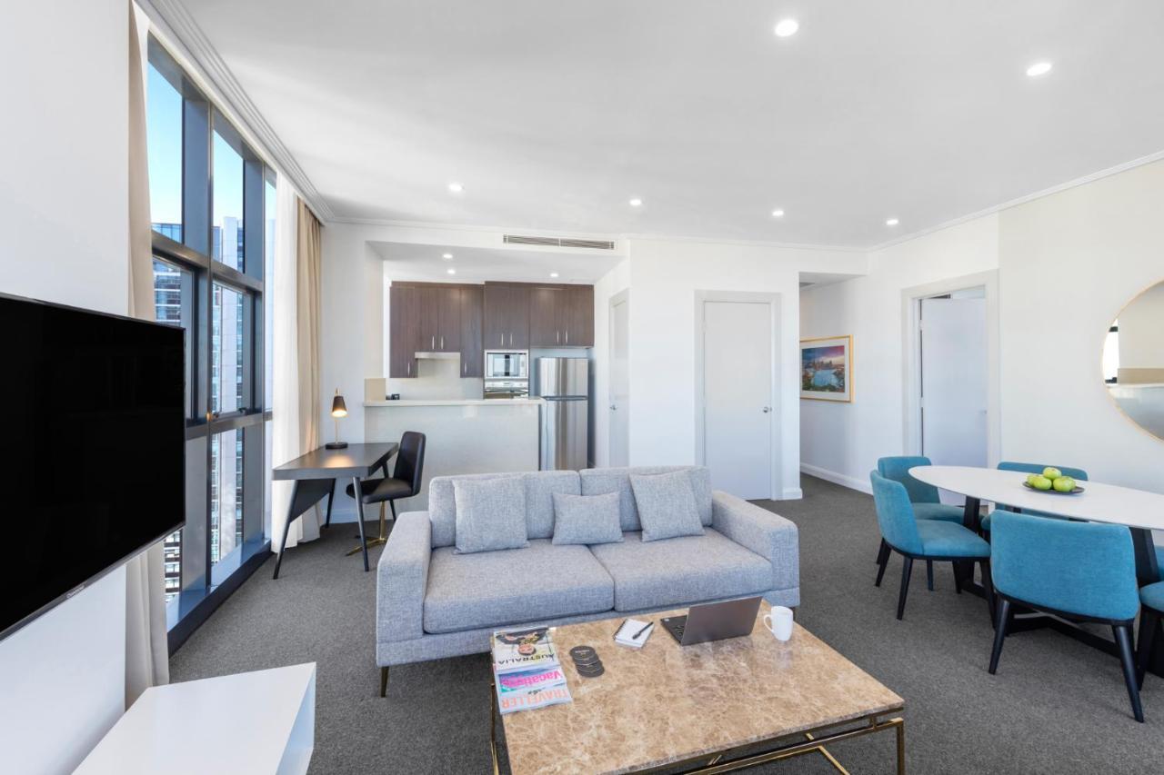Meriton Suites Pitt Street, Sydney Eksteriør bilde A staged apartment at the new complex